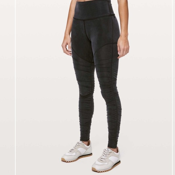 Lululemon Into Something Good Tight Yoga Athletic Stretch Athleisure Black 4 - Picture 1 of 3